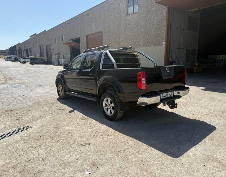 NISSAN NAVARA D40